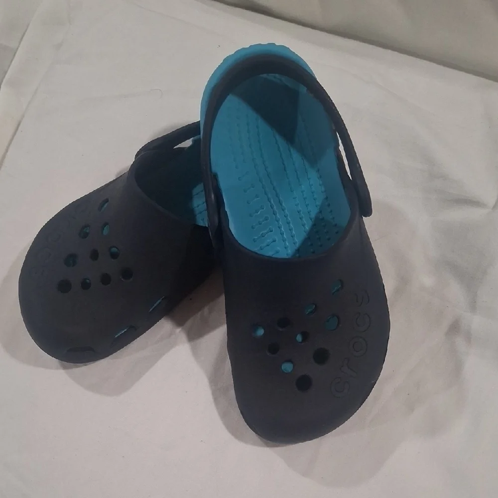 CROCS Kids Dark Blue Water Shoes Size C11